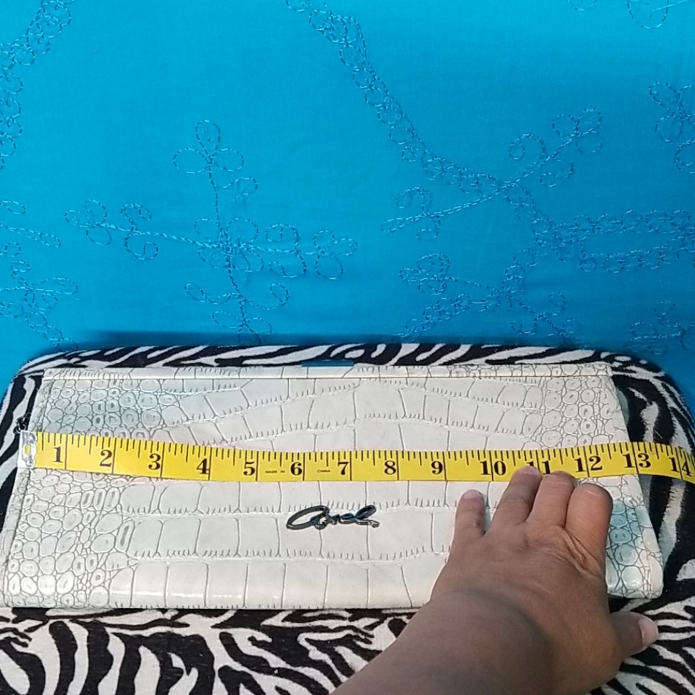 AXEL PURSE - Picture 10 of 12